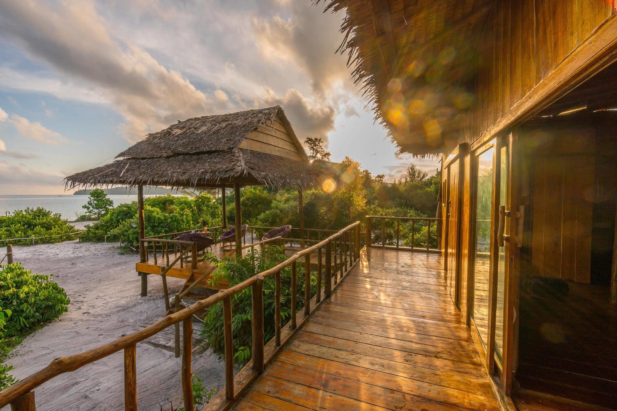 Royalretreat Resort Ронгсанлем Экстерьер фото